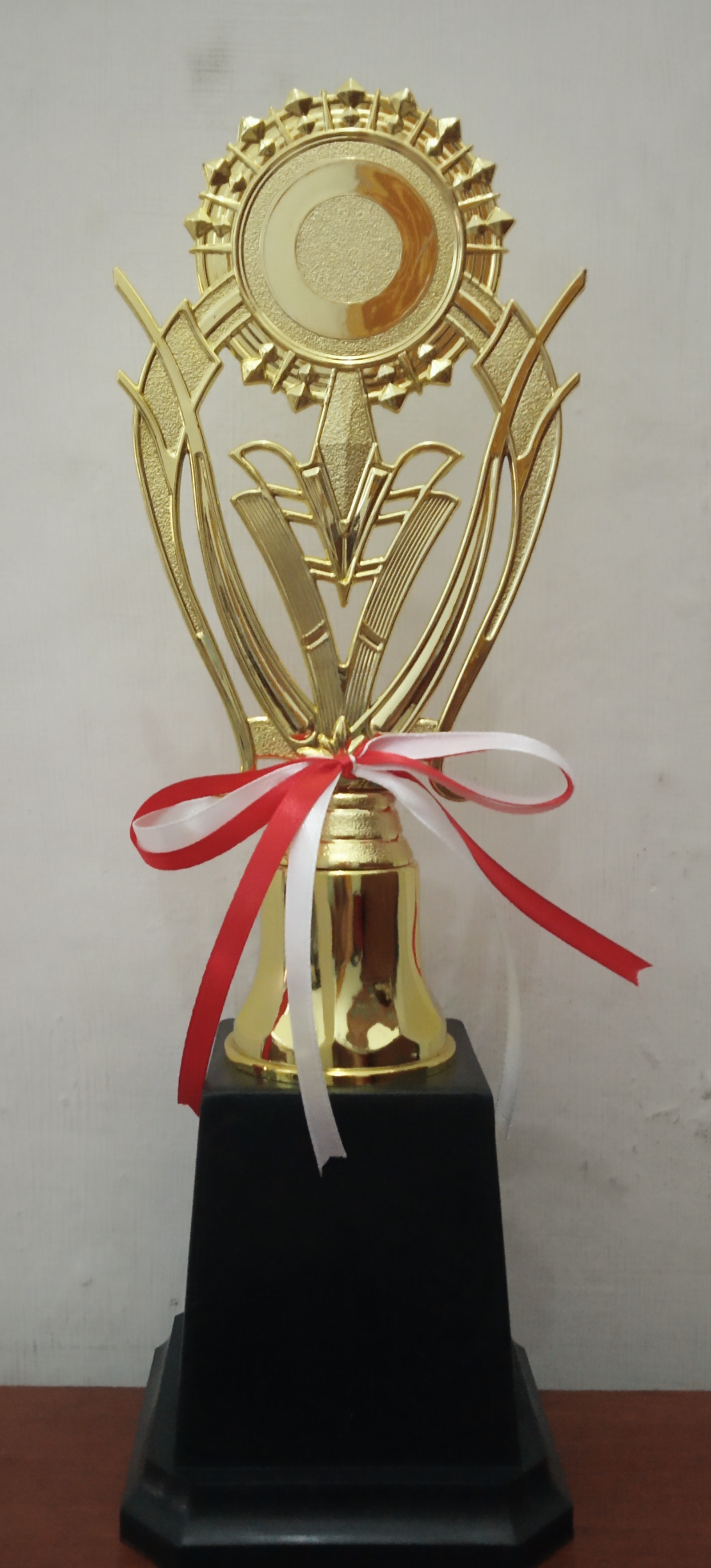 Piala Figur Wing