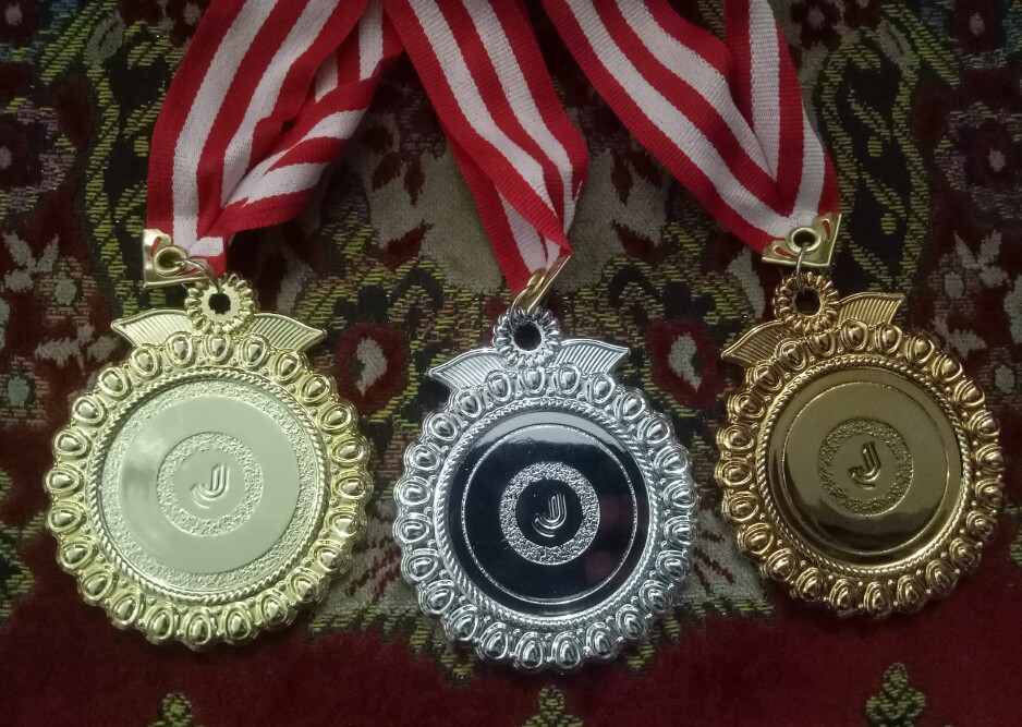 Medali Plastik Set (M1)